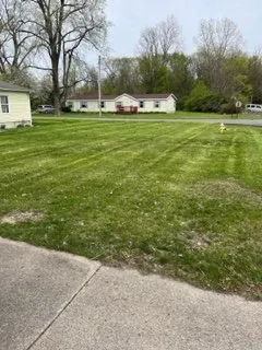 Expert outdoor landscaping experts serving Lima, OH - Rain or shine LawnCare