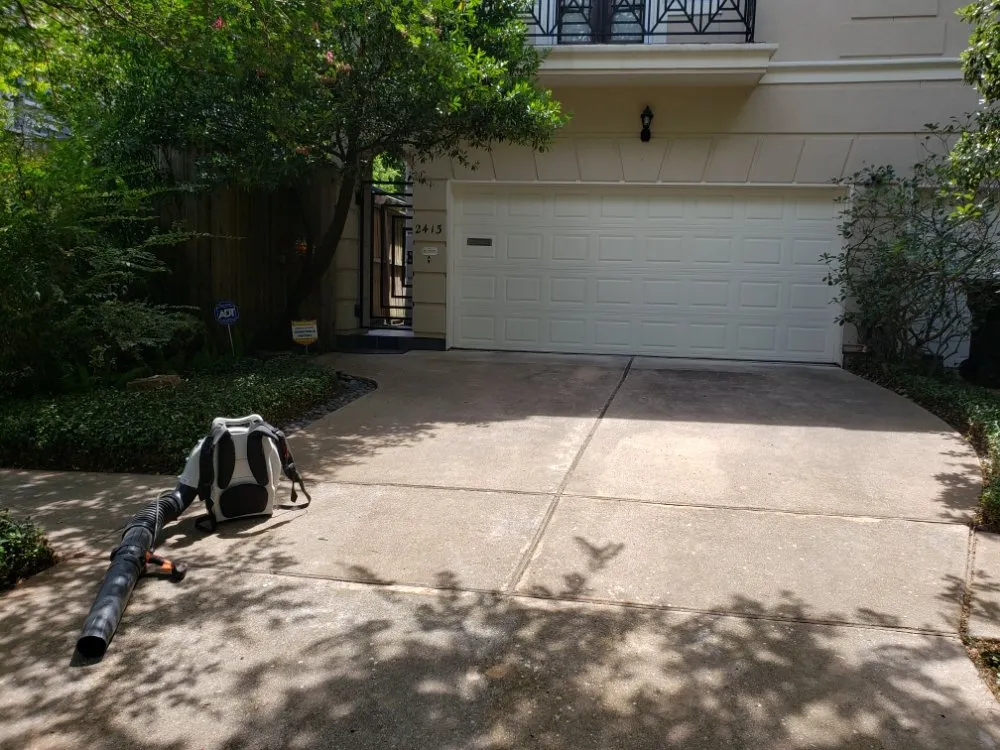 Custom residential landscaping in Houston, TX by Rain or Shine Lawns & Landscaping