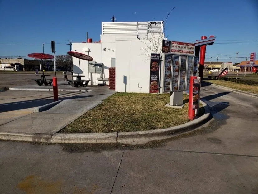 Custom garden landscaping in Houston, TX - Rain or Shine Lawns & Landscaping