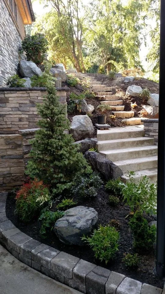 Professional landscape design in Everett, WA by Rainbow Gardening & Landscaping
