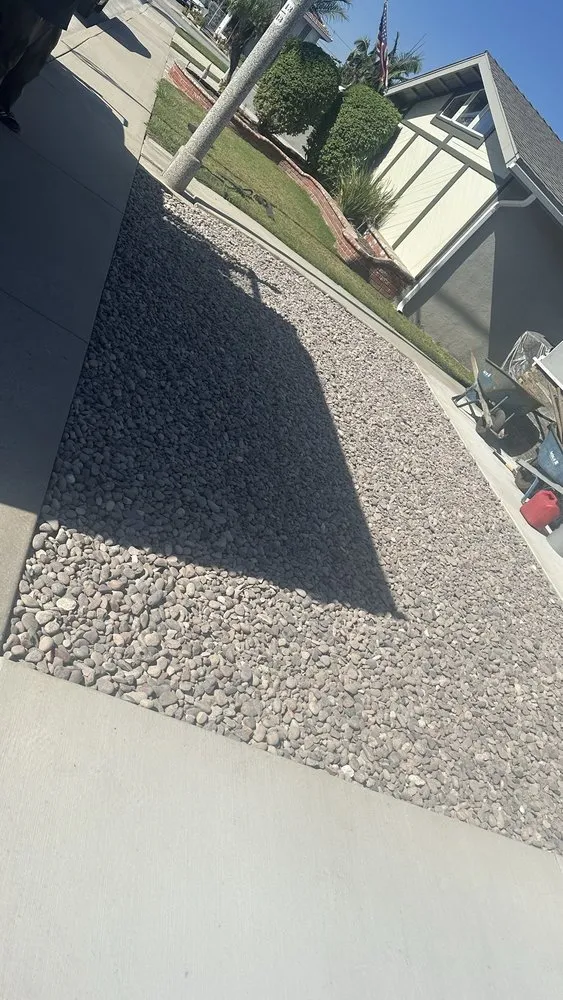 Affordable yard cleanup service experts serving Santa Ana, CA - Rainbow Landscaping & Tree Service