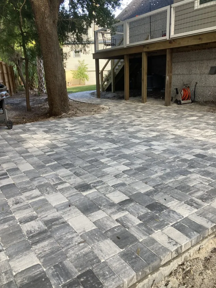 Reliable outdoor landscaping in Brunswick, GA by Rainbow Services