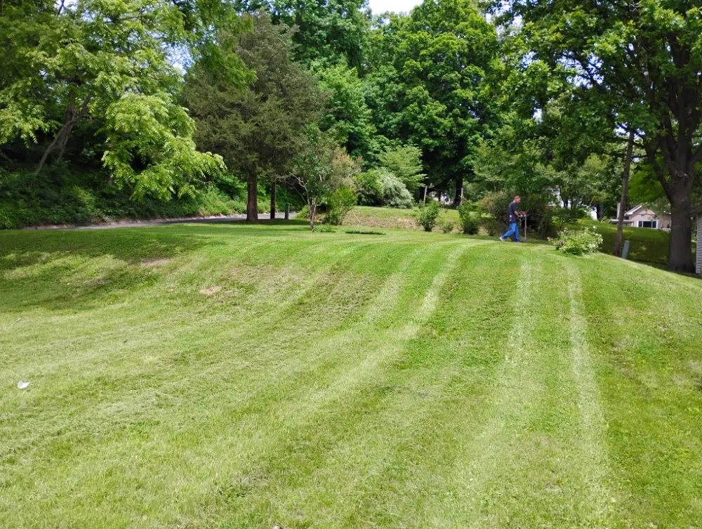 Reliable garden landscaping with custom design across Petersburg, IL - Rainey's Lawn Care And Landscaping