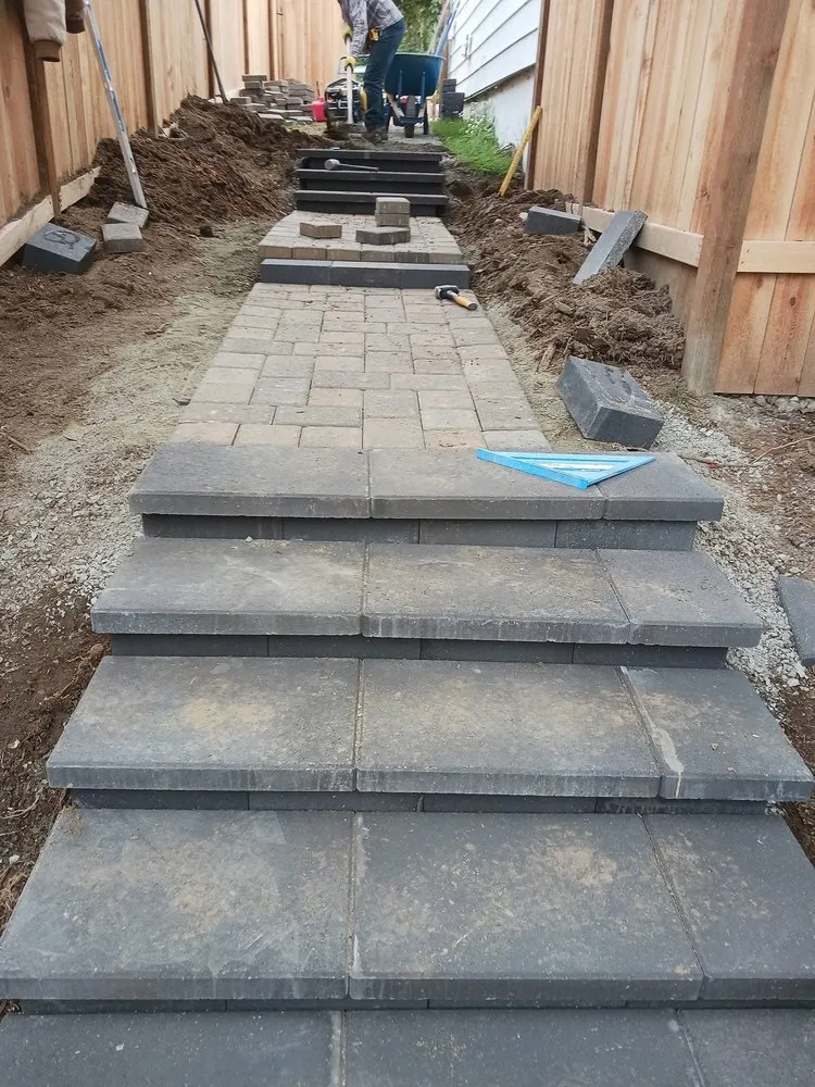 Local residential landscaping for residential properties in Seattle, WA by Rainier Pavers