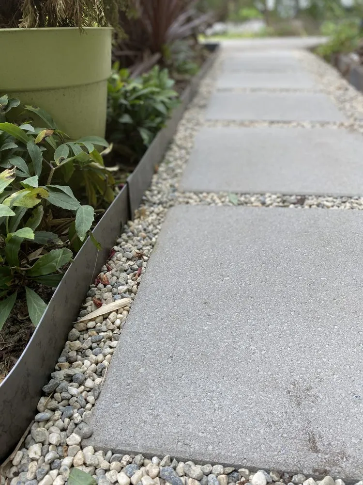 Affordable landscape design in Maple Valley, WA by Rainier Rockeries