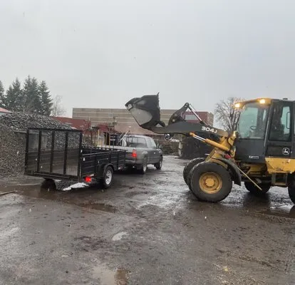 Rainmont Landscape Maintenance Logo