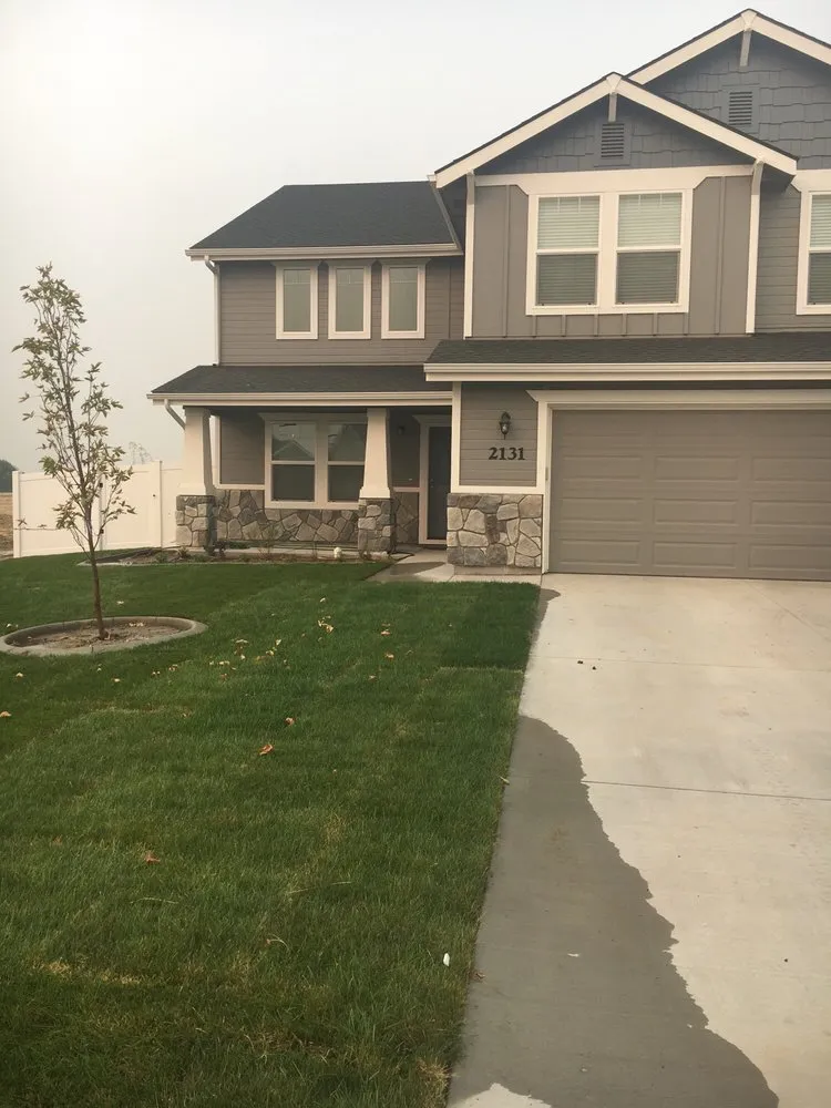 Expert garden landscaping experts serving Caldwell, ID - Rainy Day