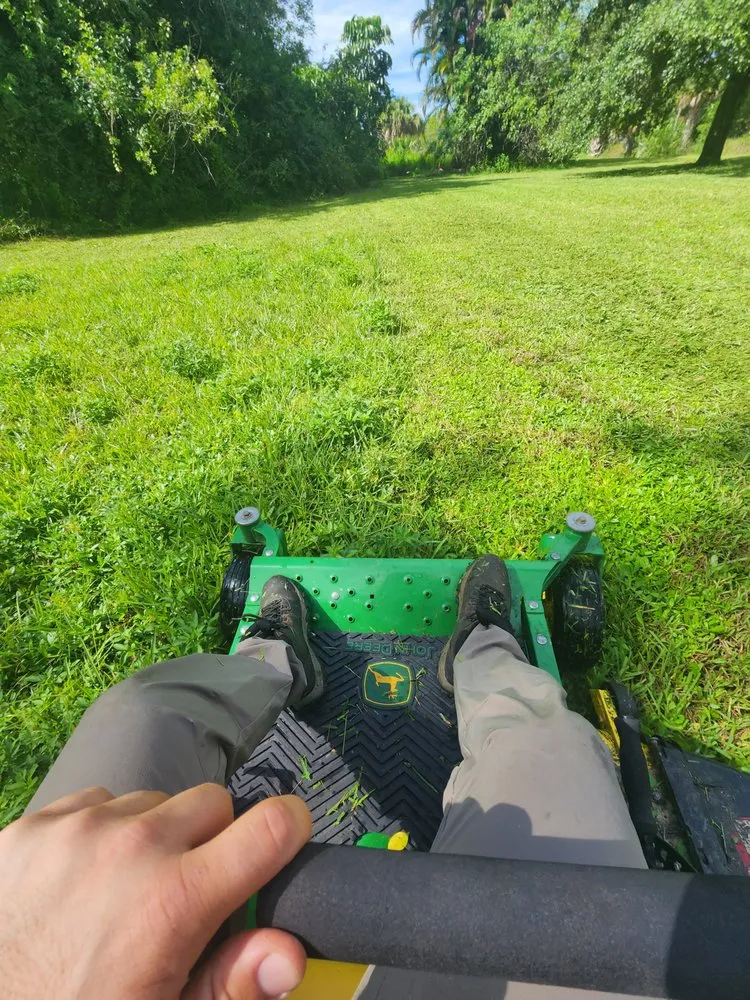 Reliable yard maintenance with custom design in Loxahatchee, FL by Rainy Days lawn & Property services