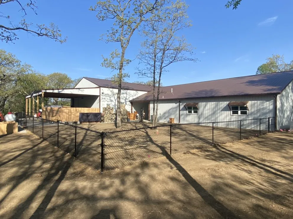 Custom yard maintenance for homes in Tulsa, OK by Raising Blades Sod