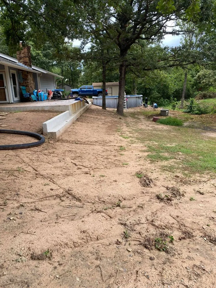 Trusted yard cleanup service with custom design across Tulsa, OK - Raising Blades Sod