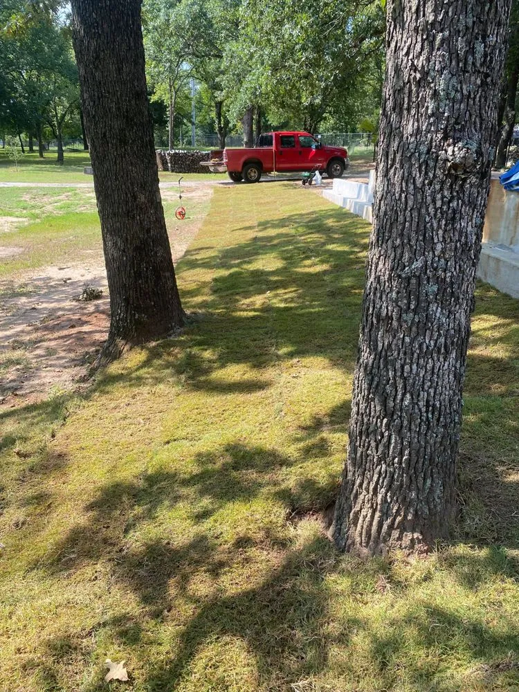 Top-rated yard maintenance experts serving Tulsa, OK - Raising Blades Sod