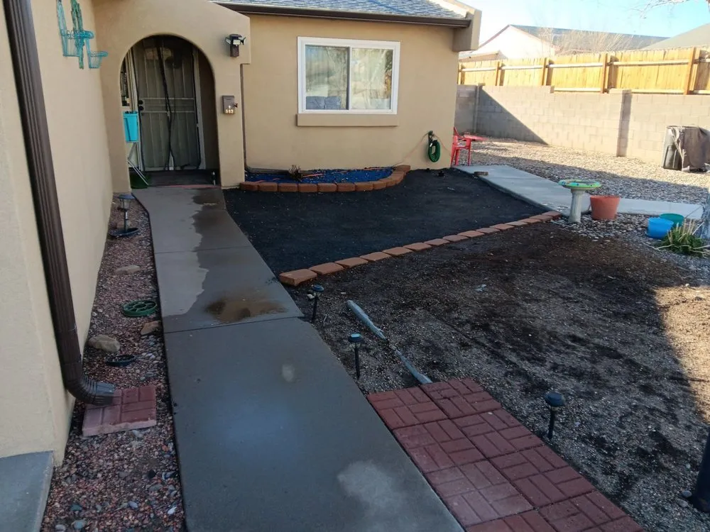 Top-rated yard cleanup service in Albuquerque, NM by Rake's Landscaping