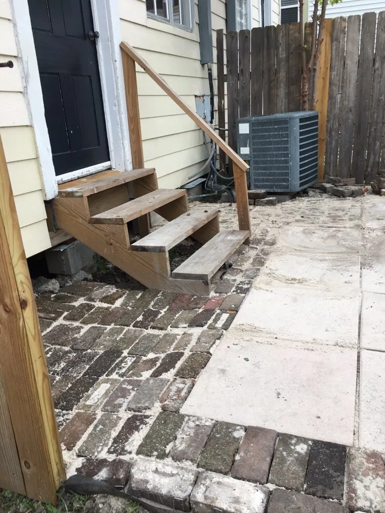 Affordable landscaping services with custom design in Jefferson, LA by R.Allen's Lawn Care, Landscaping,and Complete Yard Maintenance