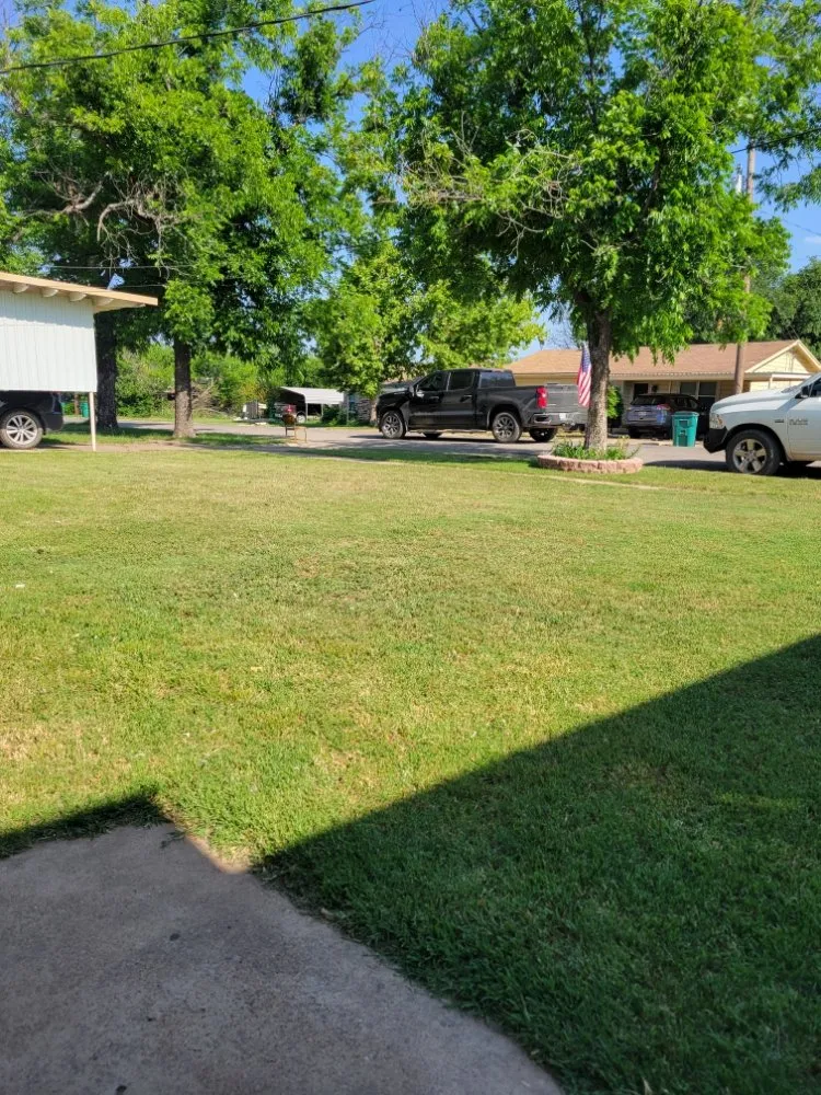 Local yard maintenance experts serving Coleman, TX - Ralstons Mowing