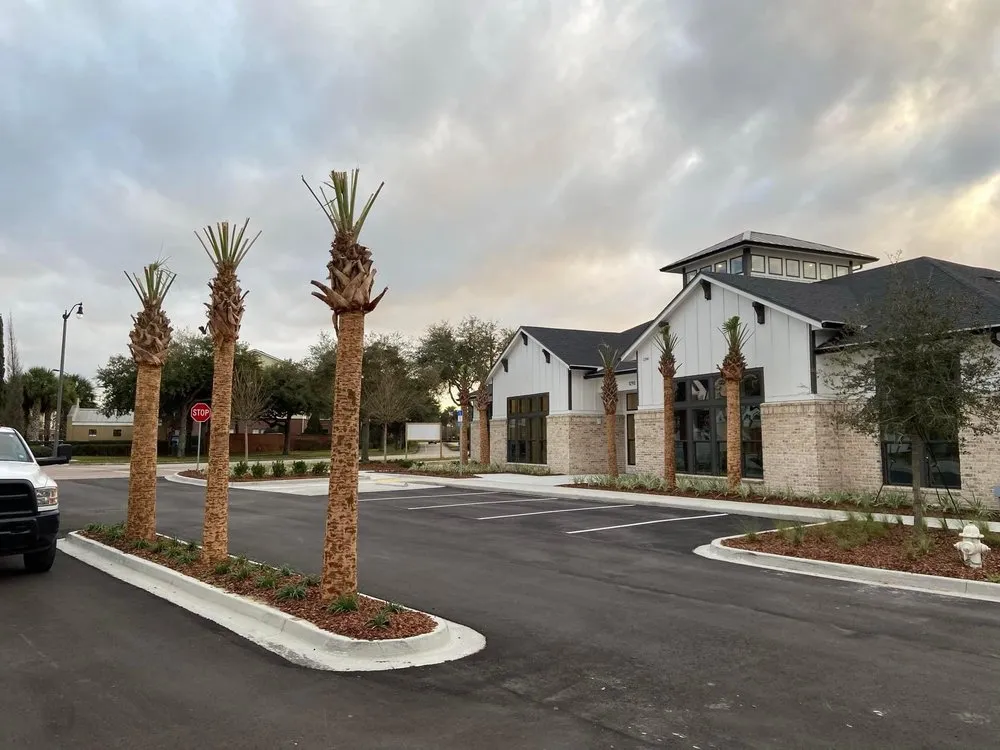 Expert yard maintenance experts serving Jacksonville, FL - Rambo's Sod & Mulch