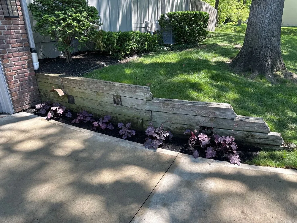 Expert outdoor landscaping experts serving Gardner, KS - Ramey Lawn & Landscape