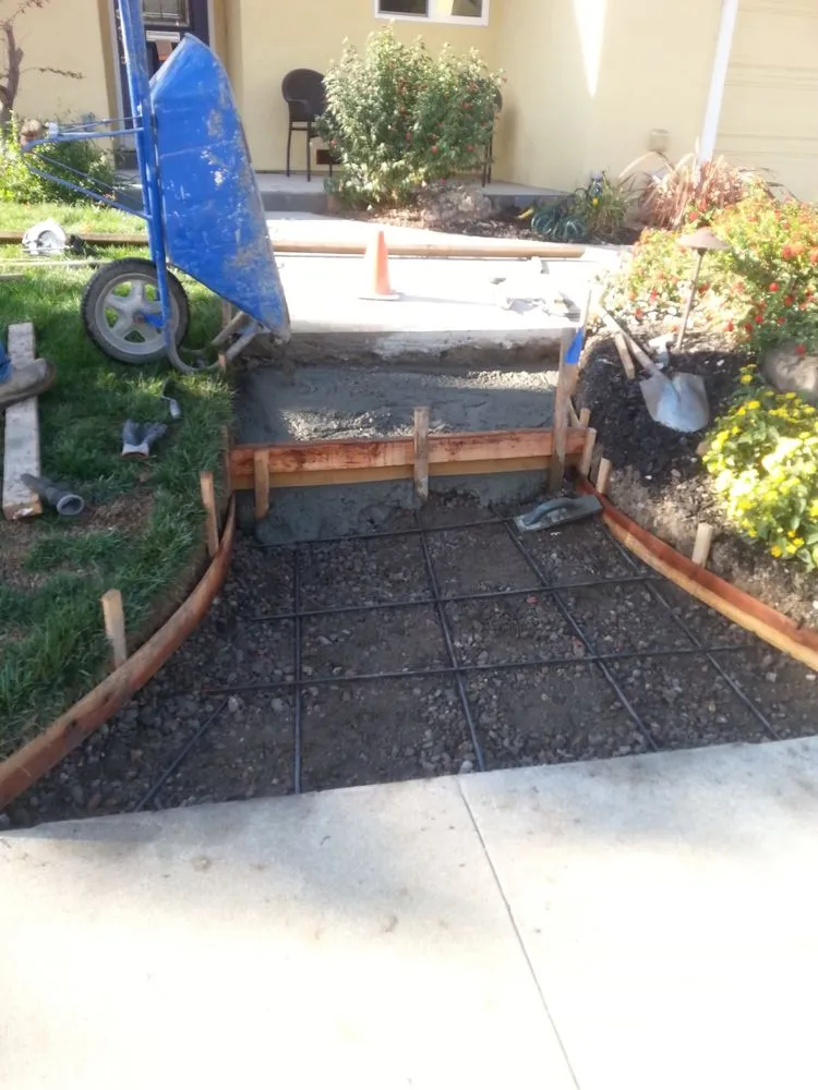 Custom yard maintenance for residential properties across Antioch, CA - Ramirez Brothers Lanscaping