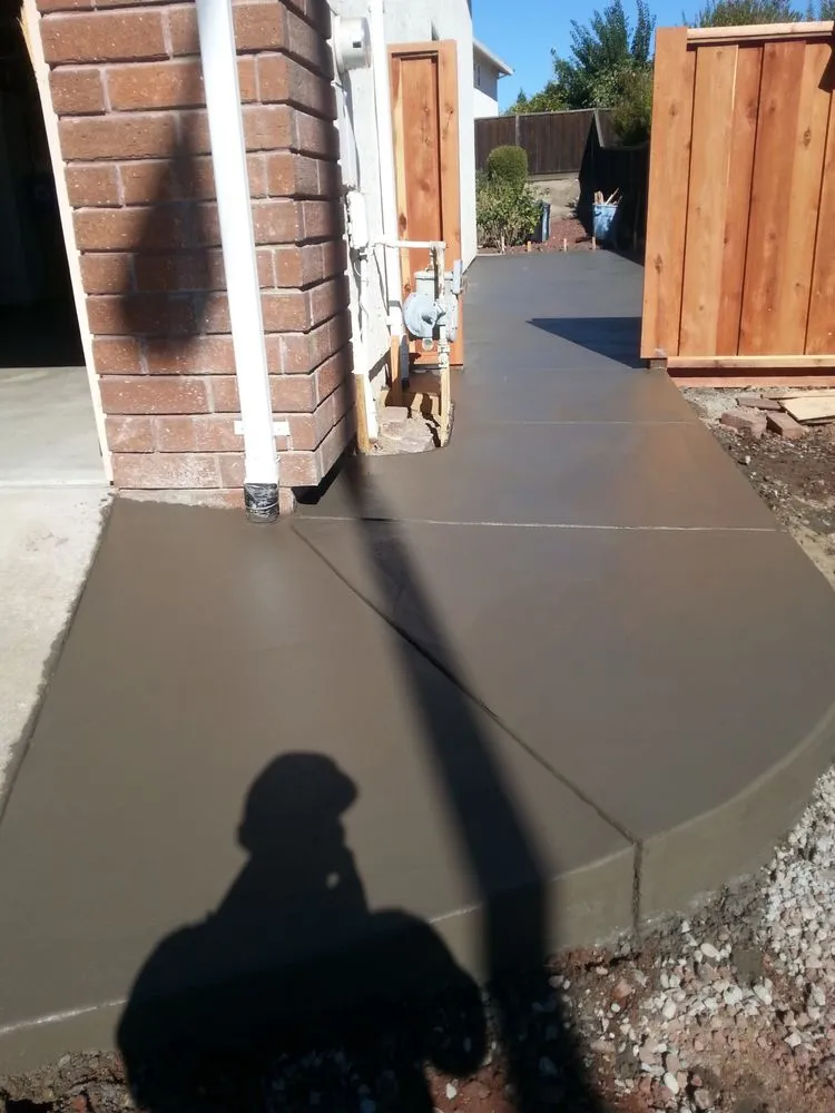 Professional landscape installation in Antioch, CA by Ramirez Brothers Lanscaping