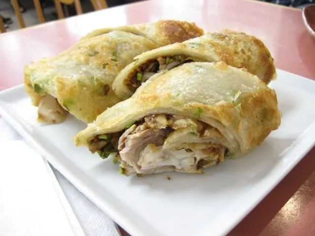 Custom yard cleanup service for homes in Lawrenceville, GA by Ramirez Cleaning and landscaping