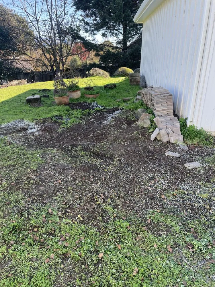 Professional residential landscaping in Salinas, CA by Ramirez Junk Removal