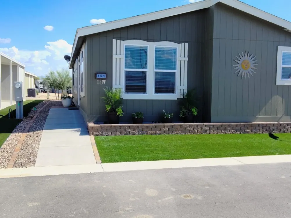 Professional landscaping services for year-round maintenance across Phoenix, AZ - Ramirez Land Care