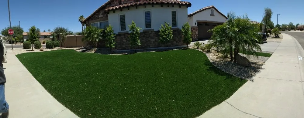 Professional lawn mowing service experts serving Phoenix, AZ - Ramirez Land Care