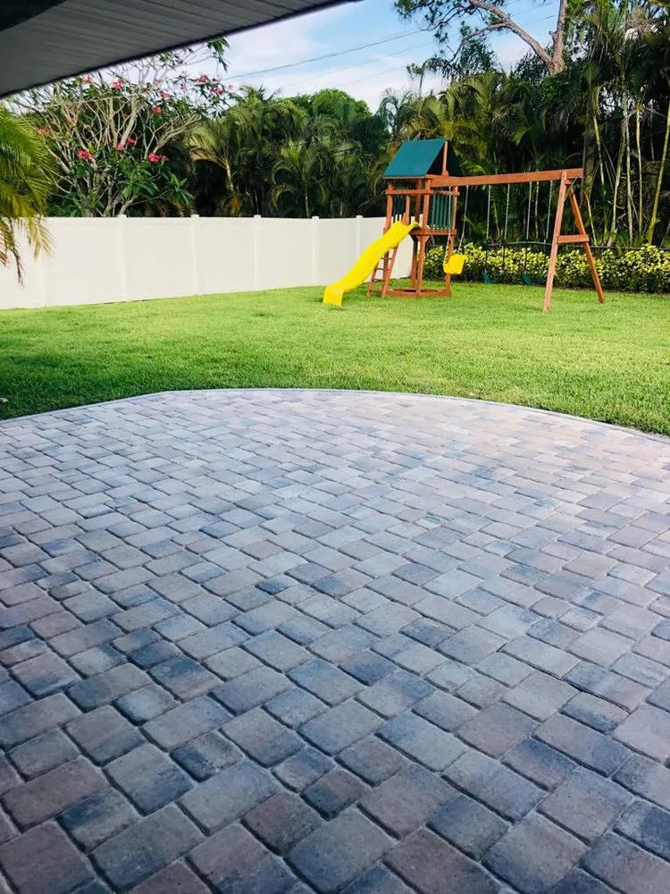 Trusted outdoor landscaping for homes in Jupiter, FL by Ramirez Landscape Maintenance
