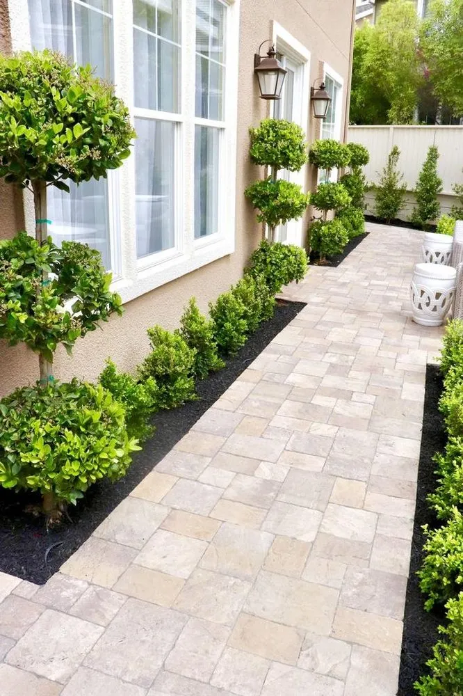 Expert landscaping services experts serving Jupiter, FL - Ramirez Landscape Maintenance
