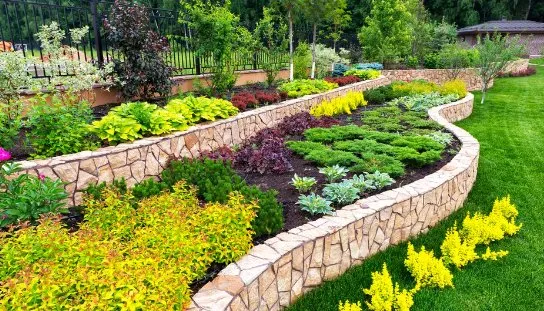 Affordable lawn care service in Saint Paul, MN by Ramirez landscape