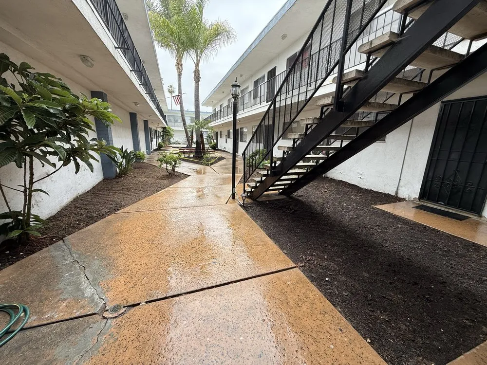 Local yard maintenance in San Fernando Valley, CA - Ramirez Landscape