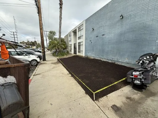 Ramirez Landscape Logo