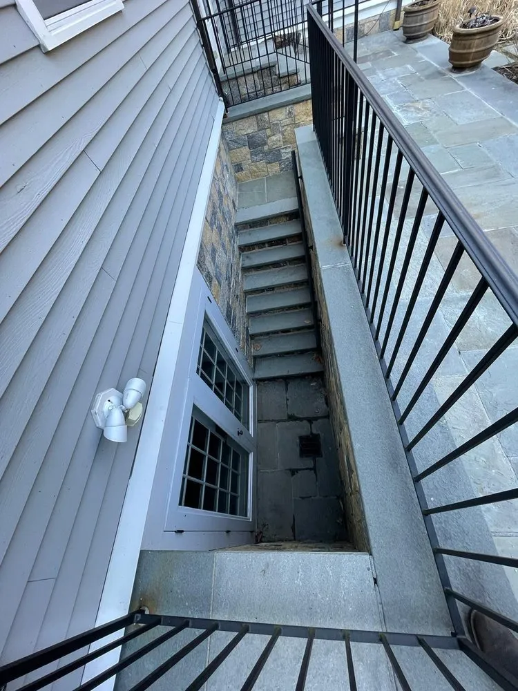 Local lawn mowing service in White Plains, NY by Ramirez Landscaping & Renovation