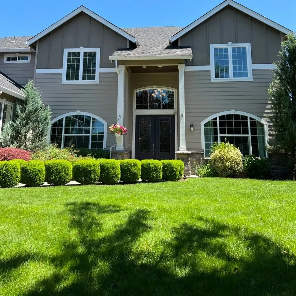 Expert garden landscaping in Portland, OR by Ramirez Landscaping