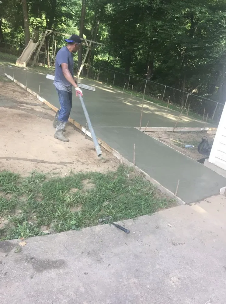 Local outdoor landscaping for beautiful yards in Woodbridge, VA by Ramirez Landscaping Services