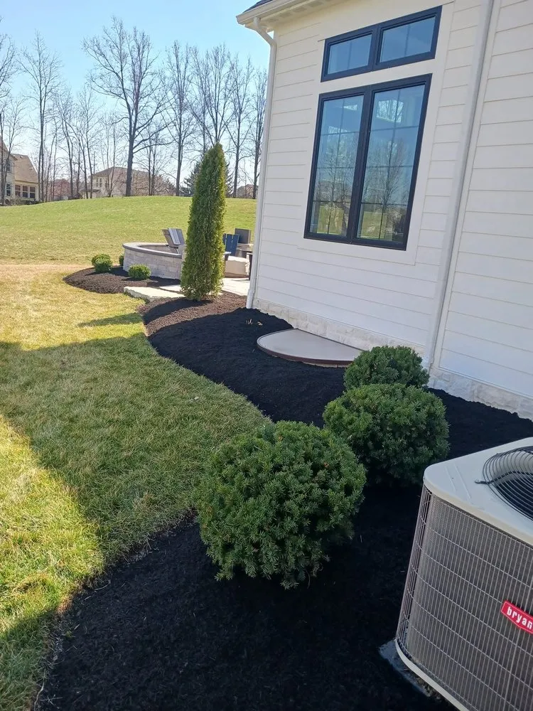 Top-rated lawn care service experts serving Sioux Falls, SD - Ramirez landscaping