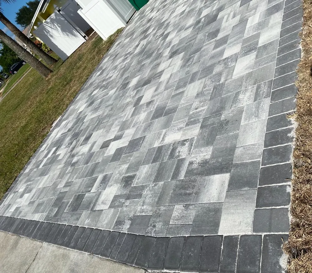 Expert landscaping services with custom design in Cocoa, FL by Ramirez Landscaping y Pavers