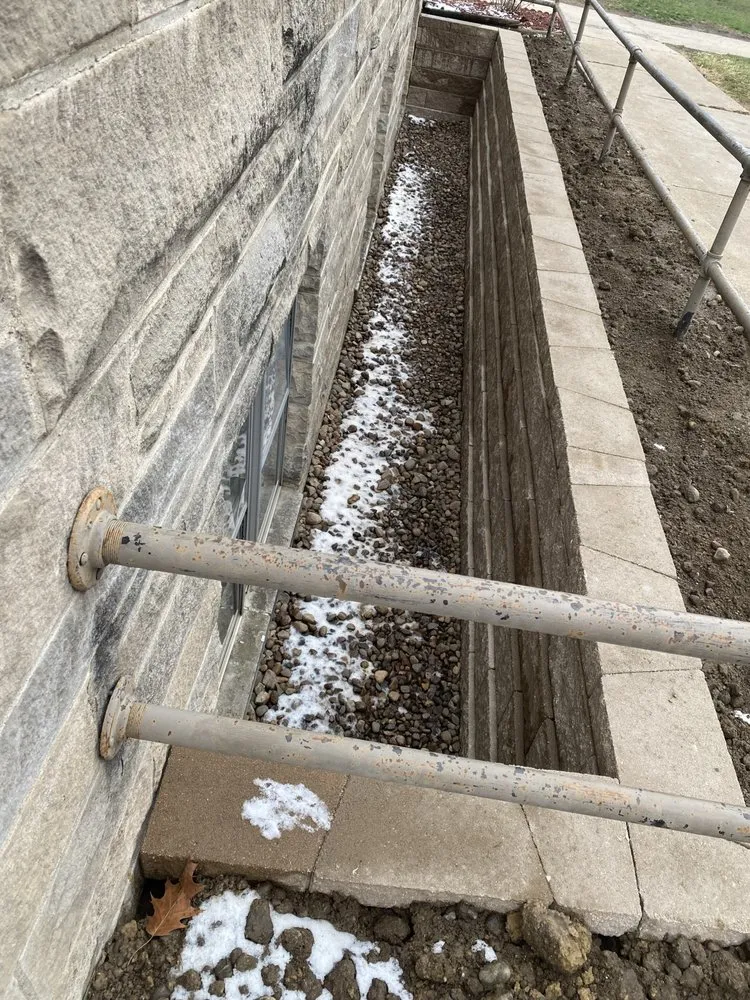 Expert outdoor landscaping experts serving Des Moines, IA - Ramirez Lawn Care And Landscaping