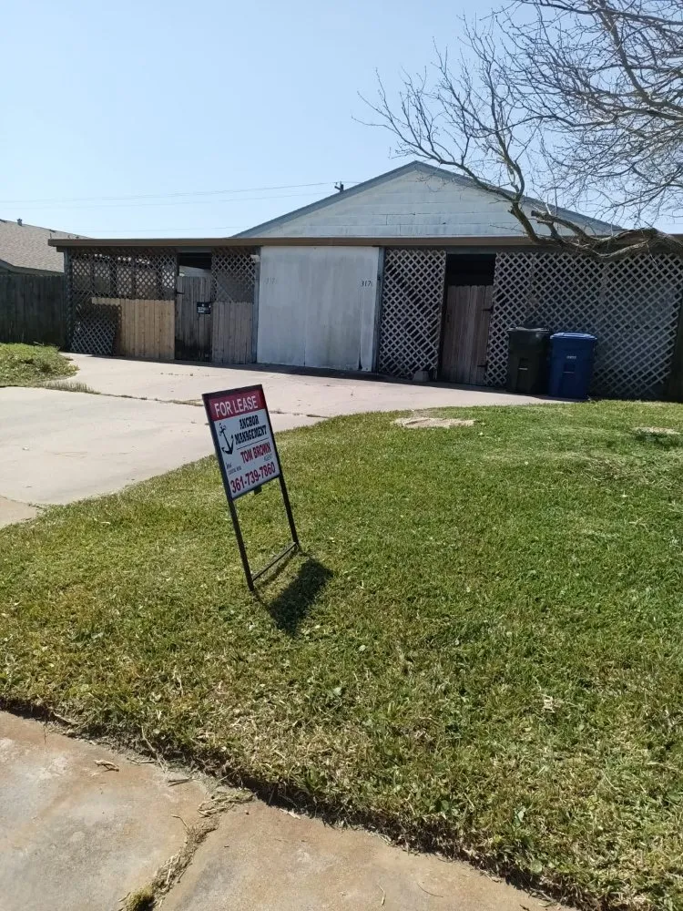 Custom outdoor landscaping in Corp Christi, TX by Ramirez Lawn Care