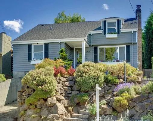 Ramirez Lawn Services Logo