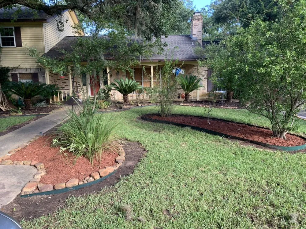Custom landscaping services for year-round maintenance across Alvin, TX - Ramirez lawncare