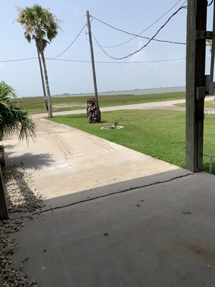 Custom landscape design near you in Alvin, TX by Ramirez lawncare