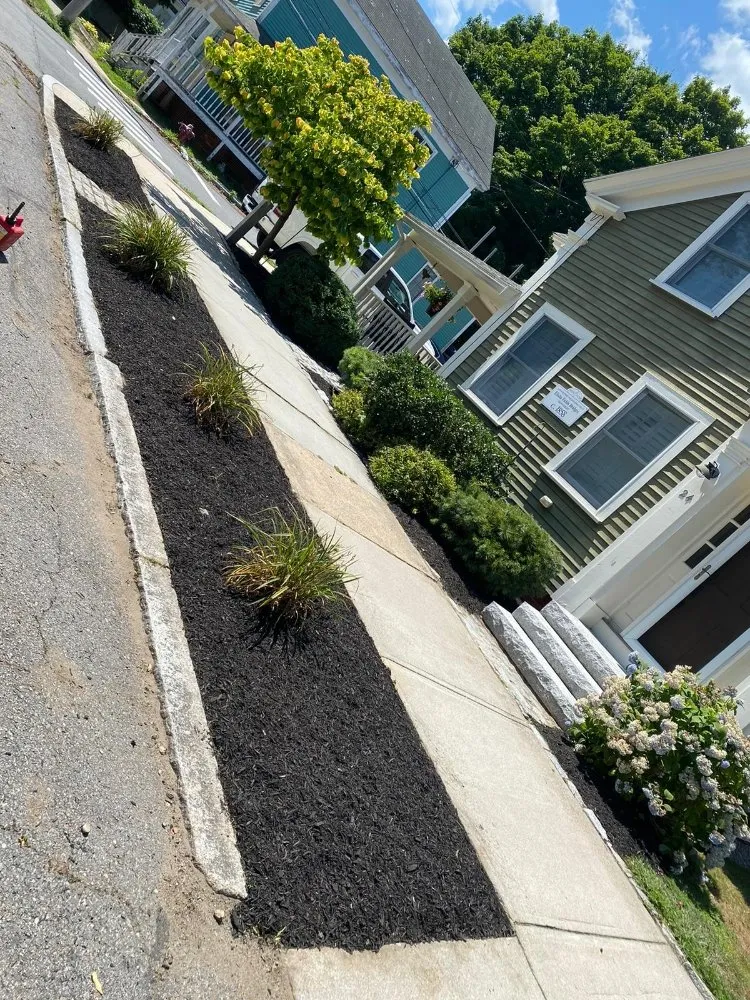 Top-rated yard maintenance experts serving Lynn, MA - Ramirezz F J Landscaping & Tree Service