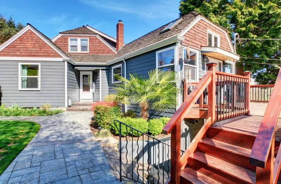 Professional garden landscaping with custom design across El Paso, TX - Ramiro Landscaping Services