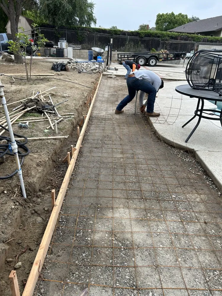 Reliable residential landscaping in Riverside, CA by Ramiro’s tree service & landscaping