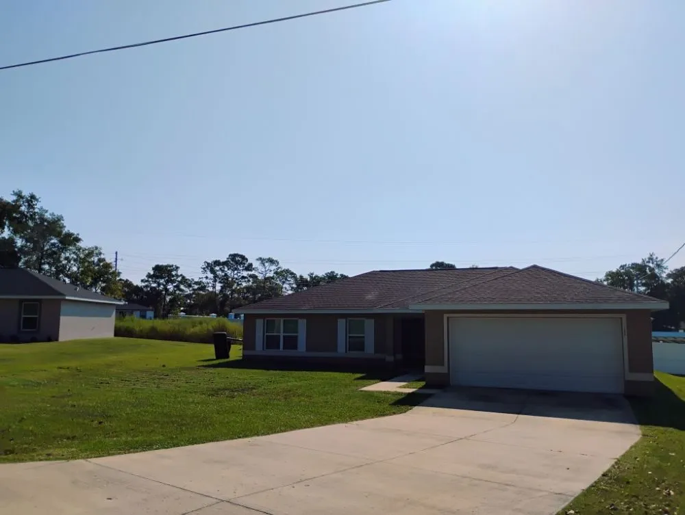 Affordable yard cleanup service for year-round maintenance across Ocala, FL - Ramone