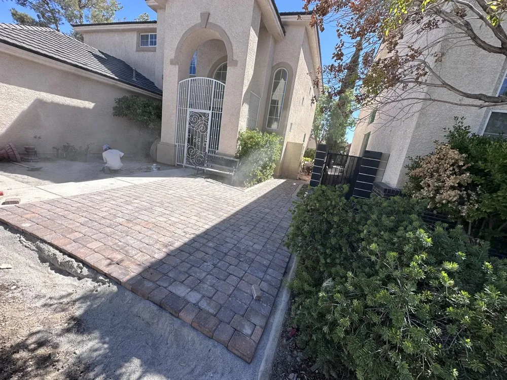 Local lawn mowing service experts serving Las Vegas, NV - Ramon's Yard Maintenance