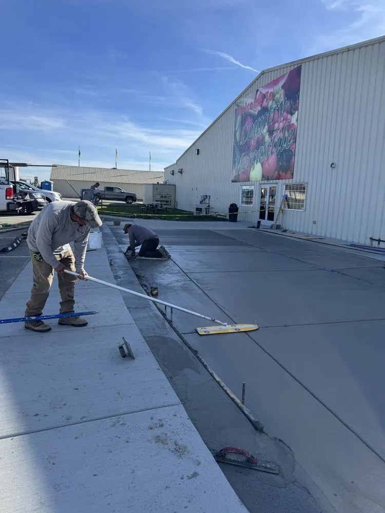 Affordable yard cleanup service experts serving Pasco wa, WA - Ramos Concrete