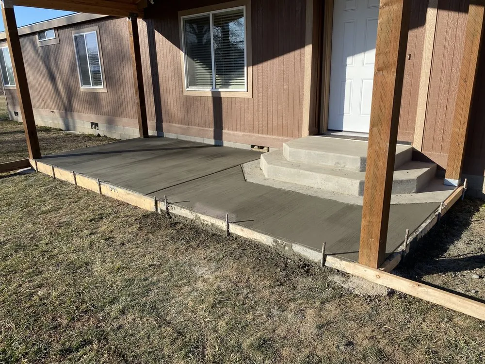 Top-rated landscape design for residential properties in Pasco wa, WA by Ramos Concrete