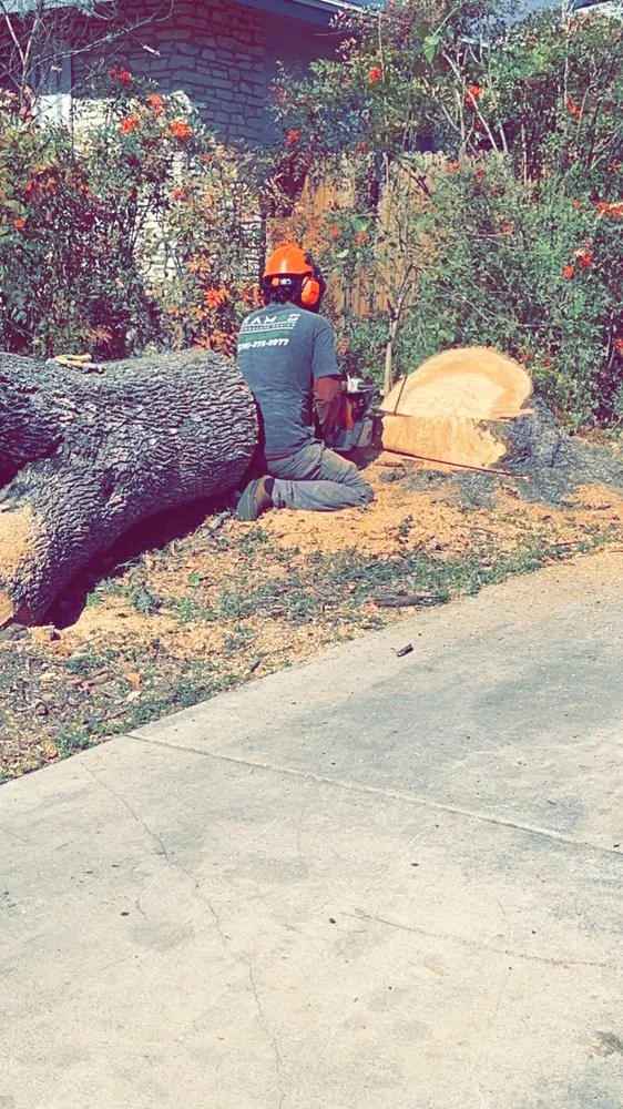 Affordable yard maintenance for beautiful yards across Boerne, TX - Ramos Landscaping