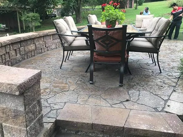 Local lawn care service experts serving Glasgow, KY - Ramos Landscaping